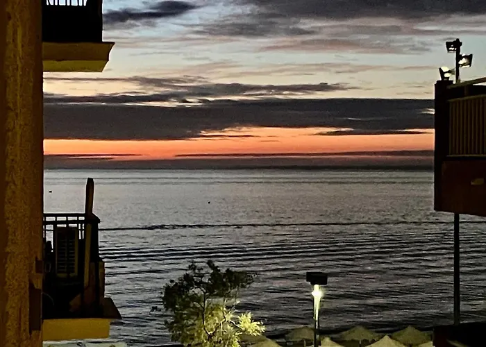 Primera Línea De Playa Y Céntrico * Fuengirola