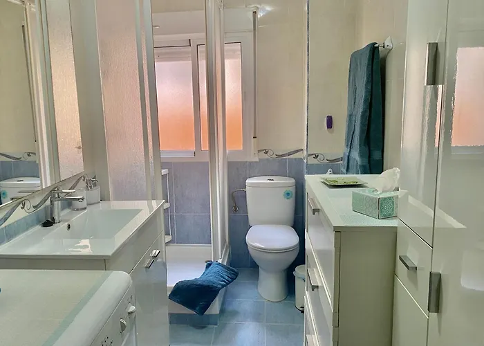 Primera Linea De Playa Y Centrico Фуэнхирола